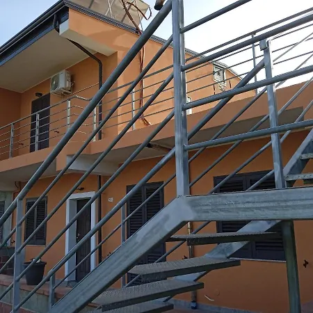 Oasi Di Mare Apartment Gioiosa Marea Exterior photo